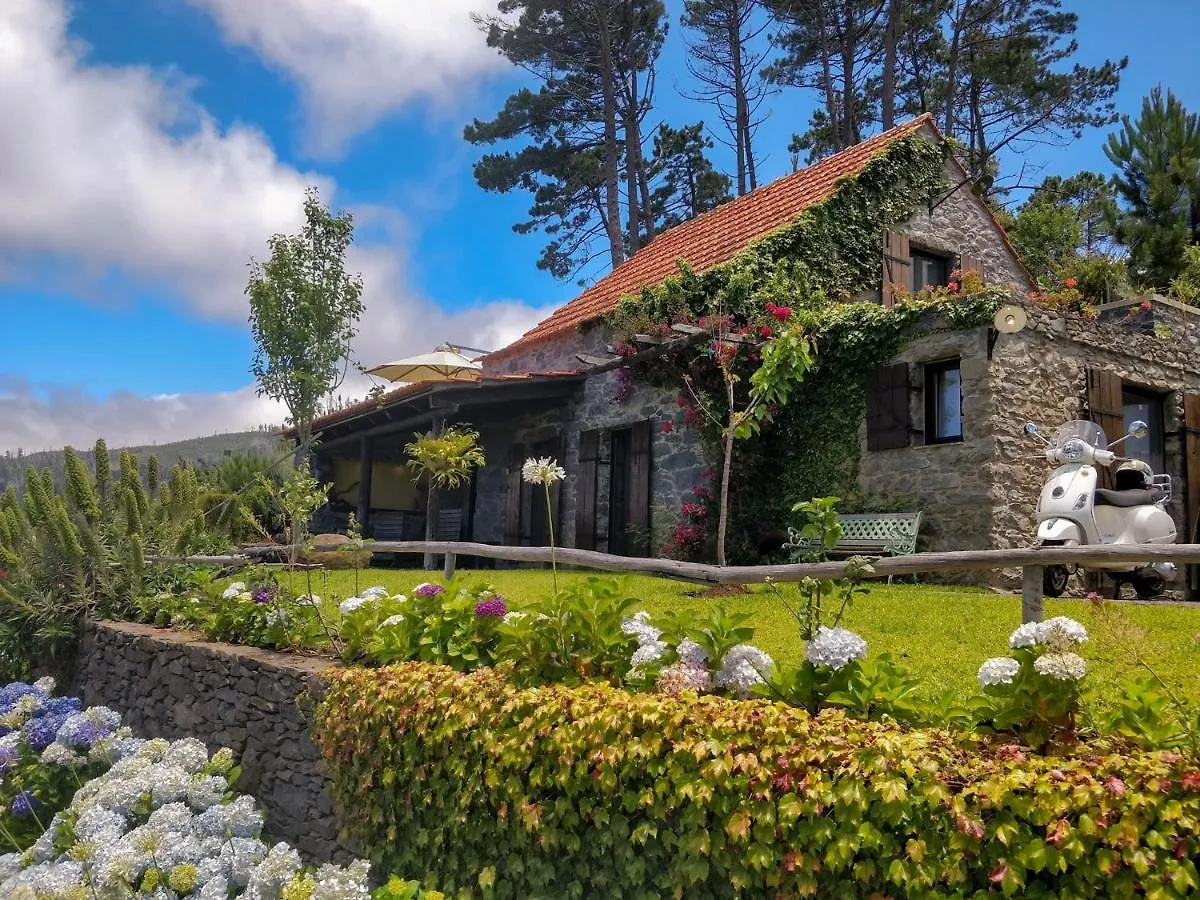 Chalet Achadinha - Mountain Cottage Arco da Calheta